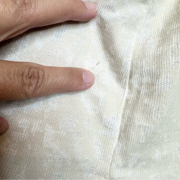 Chico's Zenergy Short-Sleeved 1/4 Zip Cowl Neck Drawstring Top Cream Size 3 [XL] - Picture 9 of 13